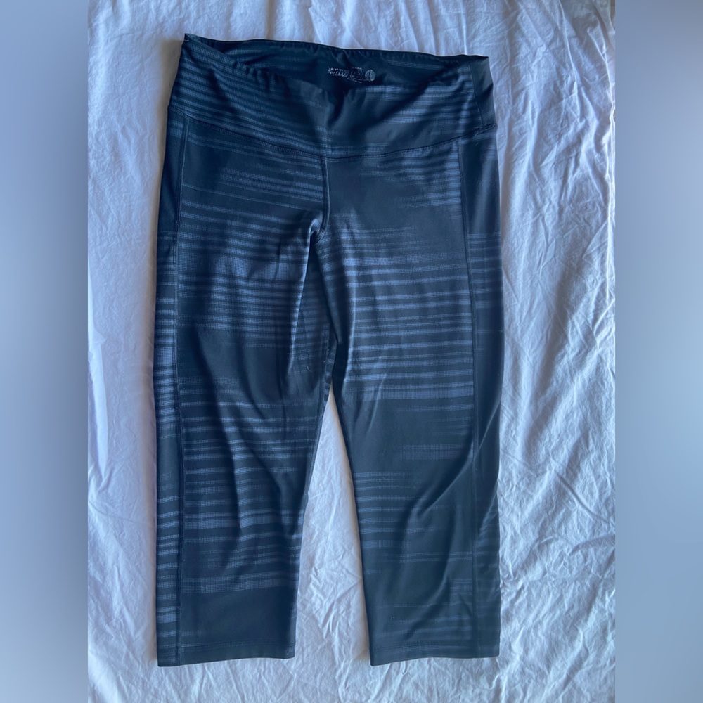 *Free with purchase!* Old navy Large black and grey printed workout pants